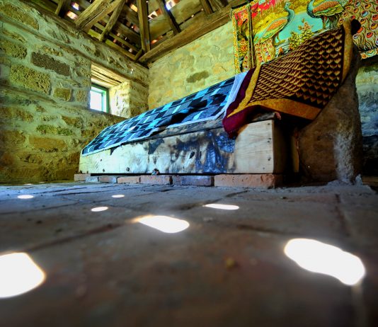 A është gjynah të shkoj në tyrbe për t’u lutur?