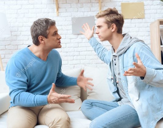 A të sillem mirë me babain megjithëse ai e shan fenë?