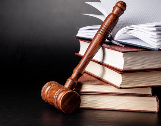 A lejohet të lexoj me zë të lartë para nxënësve te klasës?