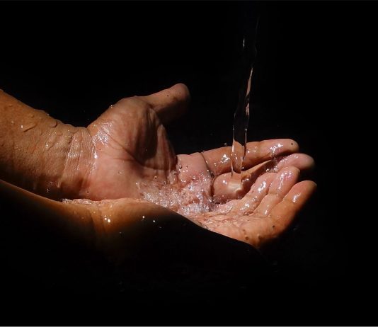 A ju lejohet personave me sëmundje kronike të marrin abdes pa hyrë koha e namazit?