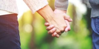 A lejohet që gruaja t’i thotë burrit “ti je gjithçka për mua”?