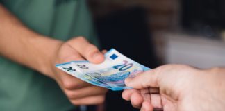 Cila është mënyra më e mirë e dhënies së zekatit nga rroga?
