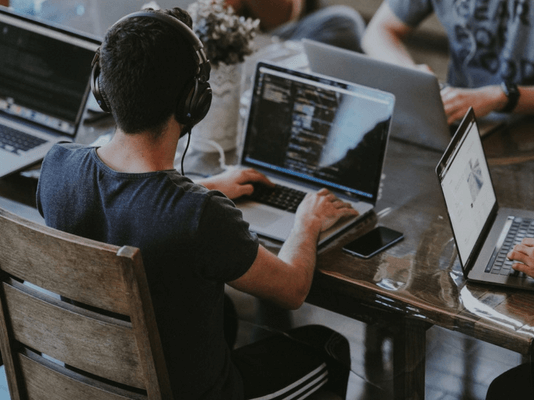 A lejohet ndërtimi i një web-faqeje për kompani që ka veprimtari haram?