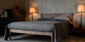 A lejohet në Islam derdhja e spermës jashtë vaginës kur kryen marrëdhënie me gruan?