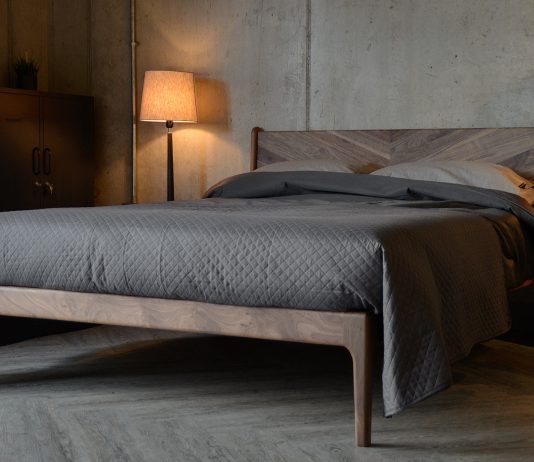 A lejohet në Islam derdhja e spermës jashtë vaginës kur kryen marrëdhënie me gruan?