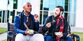 Si duhet të sillemi me pasuesit e feve të tjera?