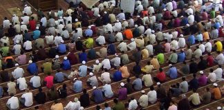 A më pranohet namazi nëse imami falet më shpejt dhe unë nuk arrij t’i them suret?