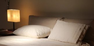 A lejohet fjetja dhe intimiteti me të fejuarën, para martesës?