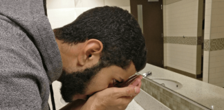 A prishet agjërimi nga depërtimi i ujit gjatë abdesit?