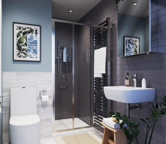 A lejohet urinimi në këmbë për meshkujt?