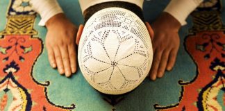 A është obligim bërja e sexhdes, kur i lexon ajetet e sexhdes?