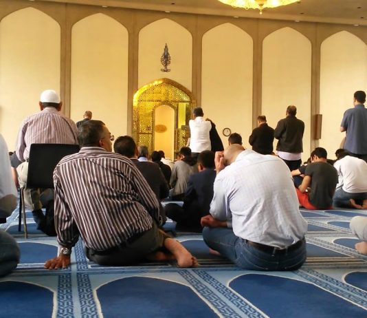 Çfarë thuhet mes dy hutbeve?