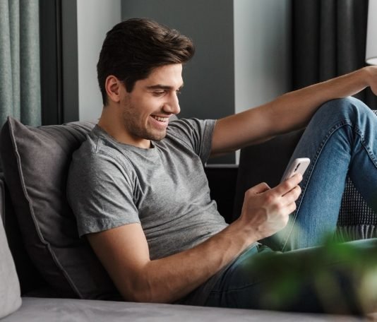 Dashuria e xhinit femër ndaj njeriut mashkull