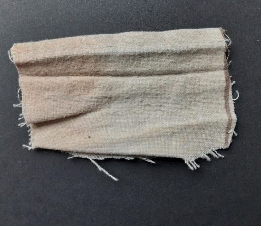 Përse magjistari kur i bën magji dikujt, merr diçka nga rrobat e tij?