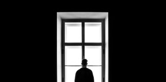 Jam distancuar nga falja e namazit