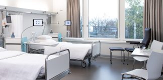 Tejemumi në mur, nëse je në spital i shtrirë