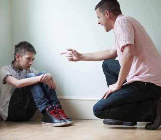 Si t’i tejkalojë problemet me prindërit?