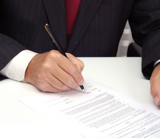 A e kam gjynah pasi pa dëshirën time nënshkruaj tenderë mashtrues?