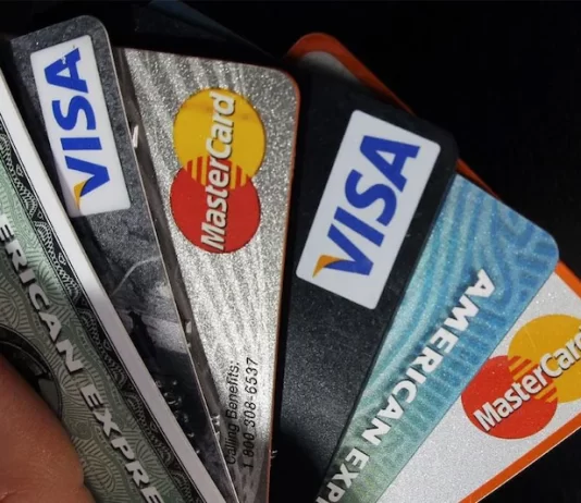 Puna në kompanitë e kartave të kreditit dhe llojet e tyre