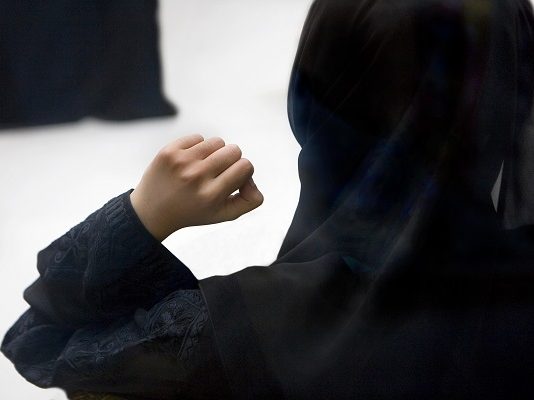 A është zëri i femrës avret?