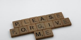 E kam ofenduar një njeri shumë keq, çfarë duhet të bëj?