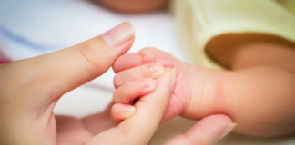 Si duhet të veprohet kur aborton në javën e tetë-dhjetë?