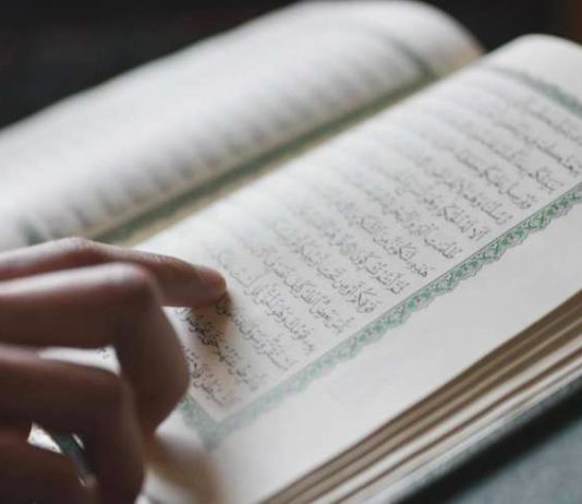 A lejohet të mbash qelime për të vdekurin?