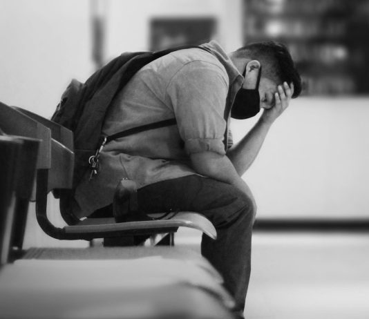 Xhaxhai është kundër fejesës tonë, si të veprojmë?