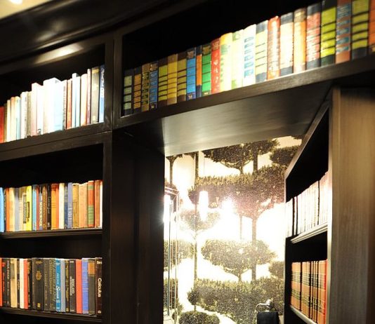 A lejohet të bashkëjetoj me vajzën që kam bërë kurorë me të, por nuk e kam marrë në shtëpi?