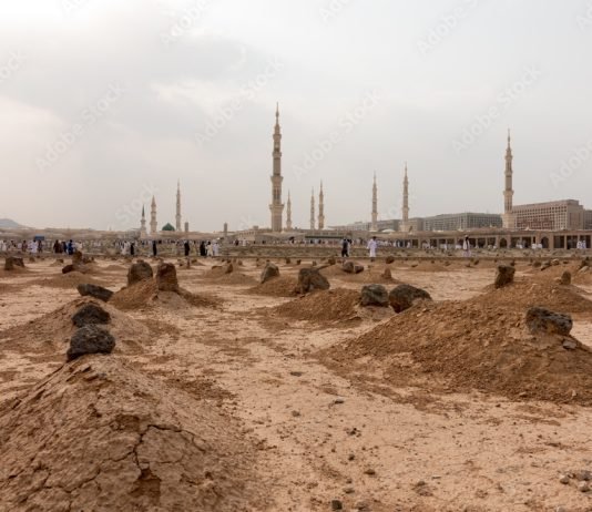 Cili është gjykimi për atë që kërkon ndihmë nga një i vdekur?