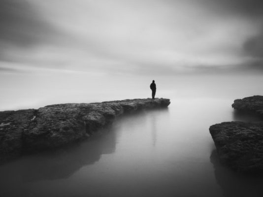 A duhet t’i mbajmë premtimet me idhujtarët, nëse jep një premtim që nuk bie ndesh me fenë e Zotit?