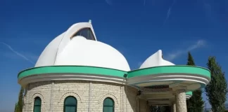 A mbesin muslimanë ata që kërkojnë ndërmjetësim e ndihmë tek “shehlerët”?