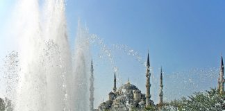 Cili është mendimi i saktë në lidhje me vizitën e varreve nga ana e grave?