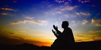 Si ta quaj një njeri i cili me emër është musliman por nuk fal namaz?
