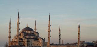 A i lejohet vetëvrasja femrës në kohë lufte, nëse ajo është në rrezik të cënimit të nderit?