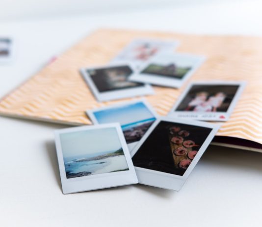 A bëhet pengesë ruajtja e fotove në album që engjëjt mos të futen në shtëpi?