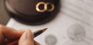 Gruaja e divorcuar të martohet apo t’i ruaj fëmijët?