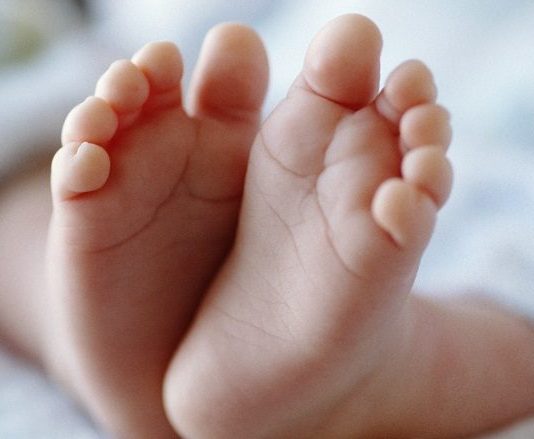 Cilët janë foshnjet që kanë folur në djep?