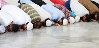 A lejohet që nëse është falur namazi me xhemat me kohë në xhami, ta falim me xhemat për së dyti?