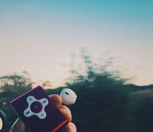 A prishet abdesi nëse dëgjon muzikë?