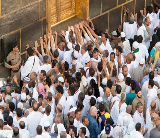 Babai im vdiq vitin e kaluar, por ai dëshironte që ta bën haxhin këtë vit, andaj a lejohet që të dërgoj dikë që të bëjë haxhin për të?