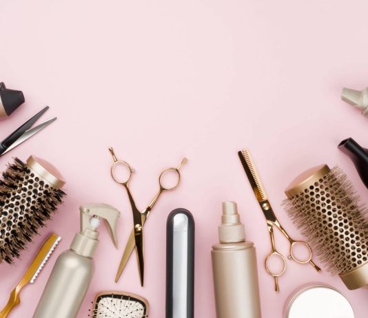 A është e lejuar për motrën muslimane të punojë parukiere?