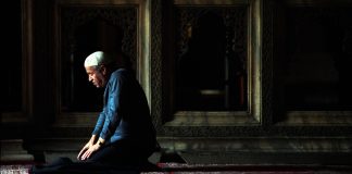 A është prej sunnetit falja e namazit të duhasë në vazhdueshmëri?