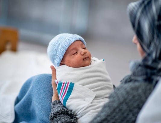Nëna më braktisi që kur isha në djep dhe unë tani kujdesem për të, por…