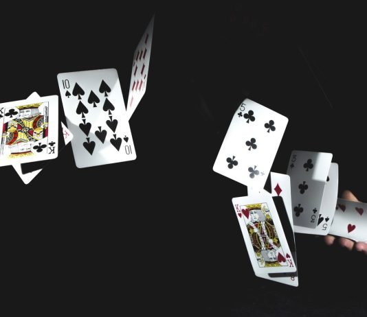 A i falet namazi i xhenazes magjistarit?