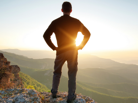 A i ka krijuar Allahu krijesat në errësirë, e pastaj nuk është udhëzuar kush prej tyre, pos ai që Allahu i ka hedhur dritë?