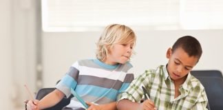 A lejohet ndihma ndaj kolegut gjatë provimit?