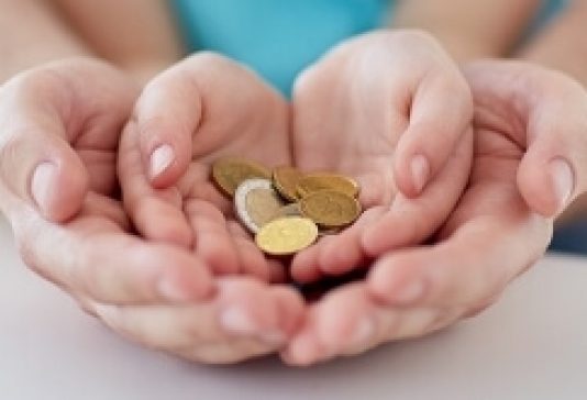 A duhet të japim zekat për prindin e vdekur?