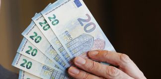 A lejohet të ndahet një pjesë e zekatit për mirëmbajtjen e xhamisë?