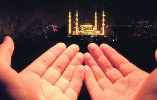 Nëse përfundojnë menstruacionet në mes të ditës, a duhet të agjërohet pjesa tjetër e ditës?